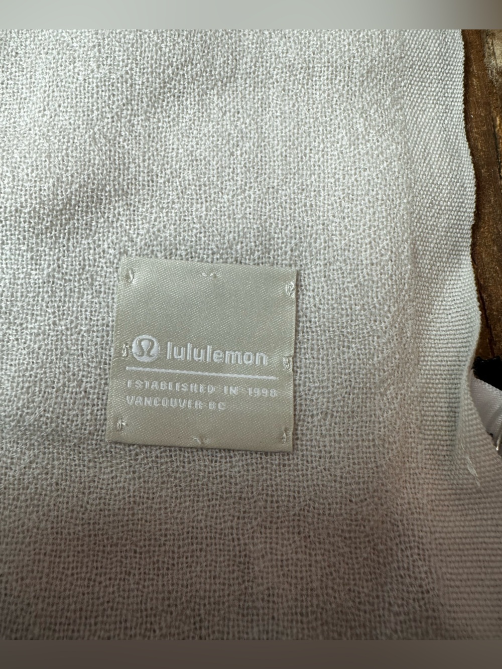 lululemon athletica Cream Lightweight Scarf - Picture 5 of 10